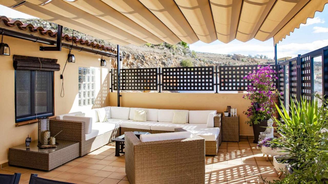 Atico Con Vistas En Albentosa La Torre Apartment Bagian luar foto