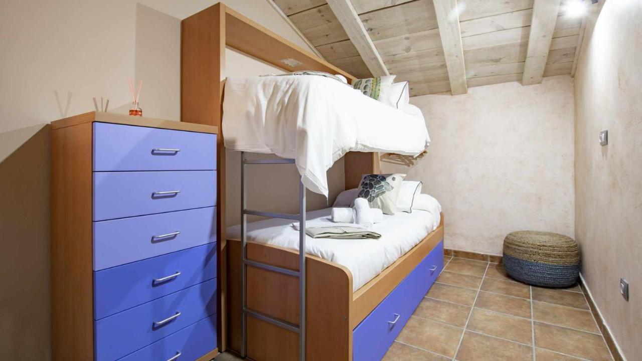 Atico Con Vistas En Albentosa La Torre Apartment Bagian luar foto